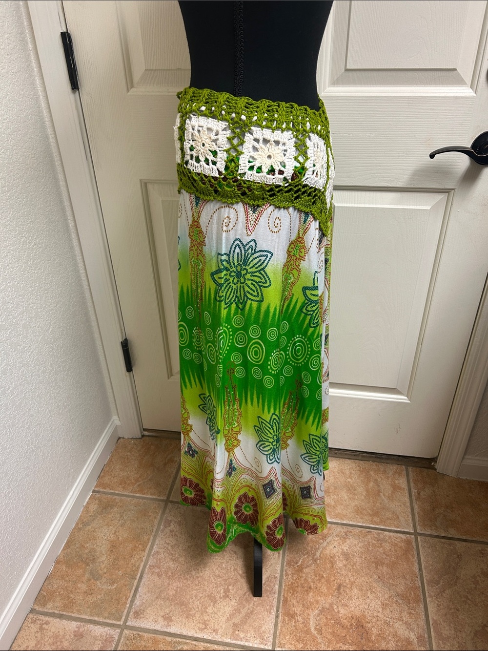 AREEWAN SHOP Green Crochet Waist Boho Maxi Skirt, Medium, 100% Cottons - Picture 6 of 9